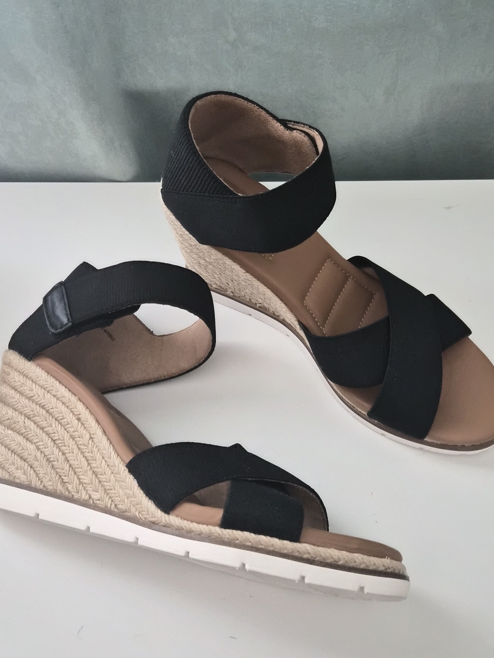 Kelly & Katie Gala Black Wedge Sandals Women's Size 11